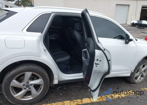 2021 Audi Q3 Premium 40 Tfsi Quattro Tiptronic из США, поврежденный, VIN WA1AUCF36M1065859